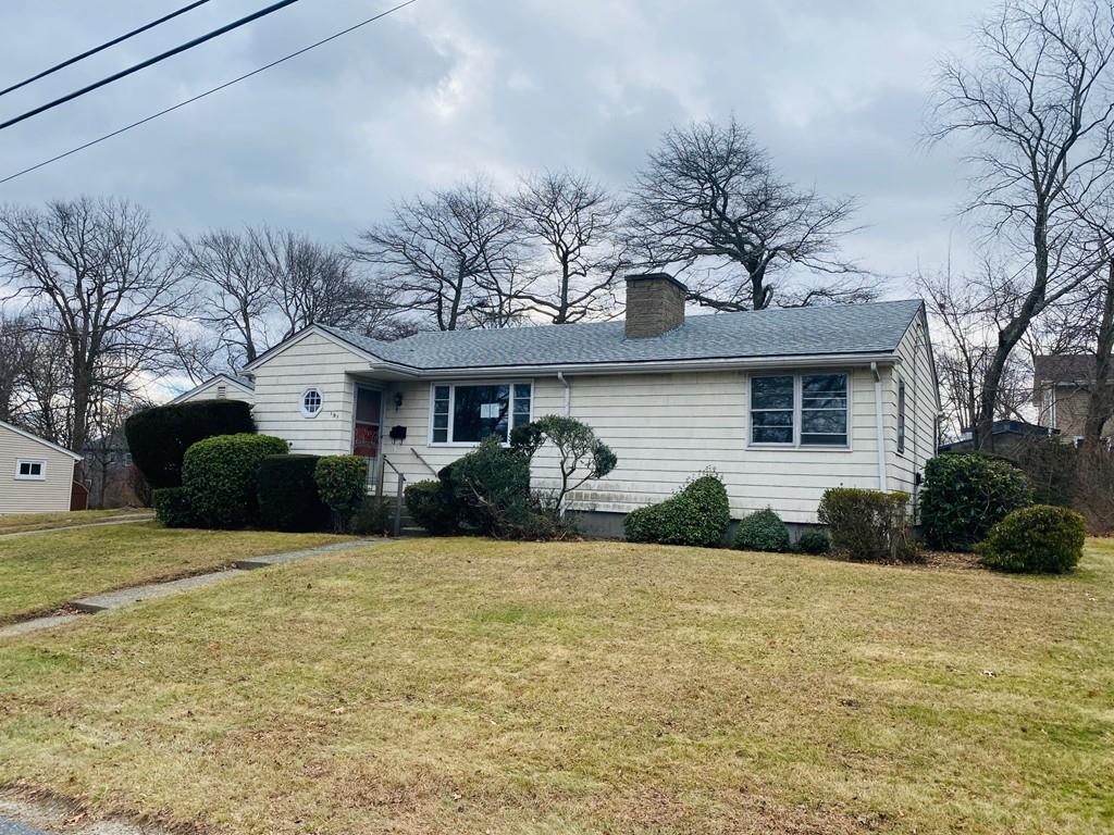 191 Mohawk Road Somerset, MA 02726 - Photo 2 of 19 a front view of a house with a yard