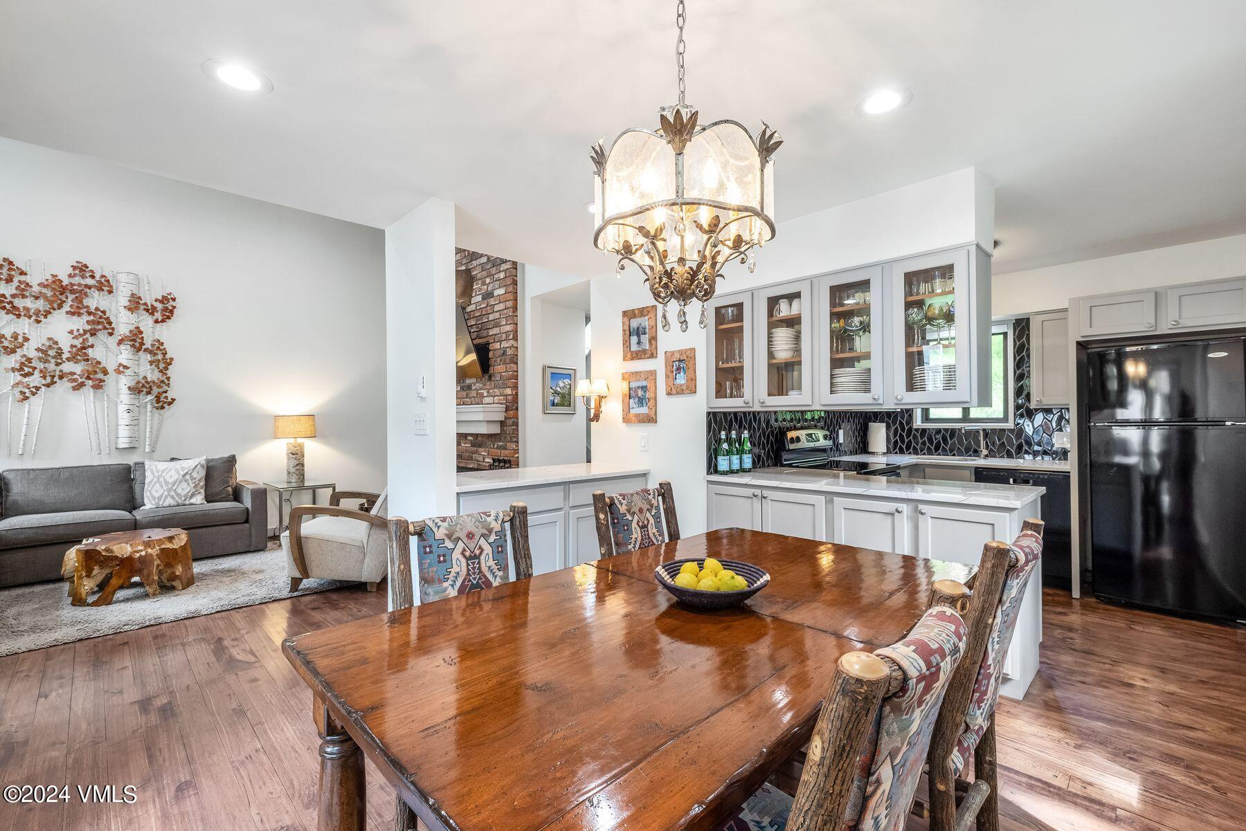 4770 Big Horn Road, Unit H4 Vail, CO 81657 - Photo 14 of 38 Dining Room