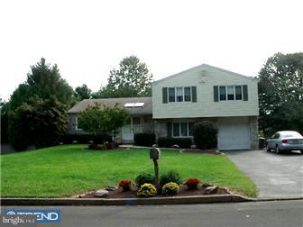 104 Tulip Road Southampton, PA 18966 - Photo 1 of 12 Exterior Front