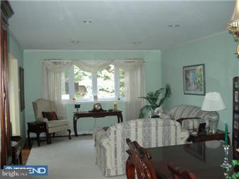 104 Tulip Road Southampton, PA 18966 - Photo 3 of 12 Dining Room