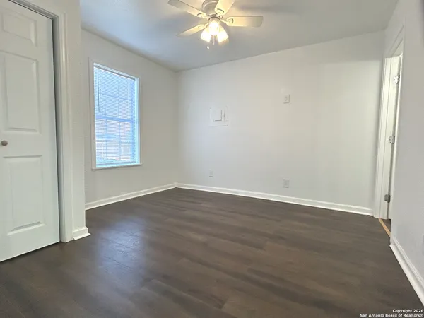 $950 | 310 Finton, Unit B, San Antonio, TX 78204