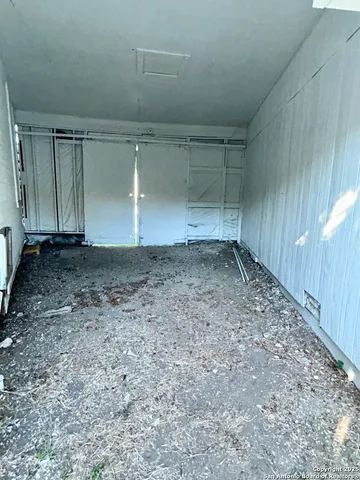 $975 | 310 Finton, Unit B, San Antonio, TX 78204