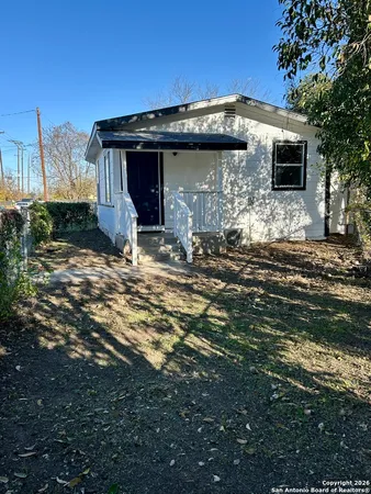 $950 | 310 Finton, Unit B, San Antonio, TX 78204