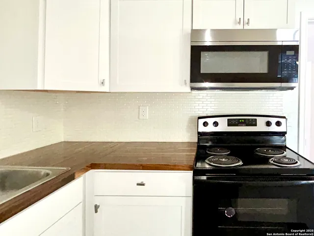 $975 | 310 Finton, Unit B, San Antonio, TX 78204