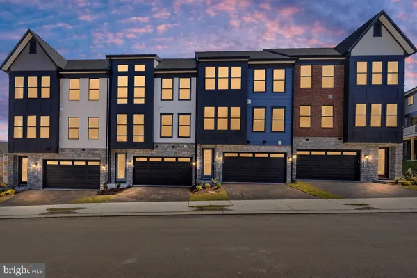 $1,063,645 | 8456 Begonia Lane, Lorton, VA 22079