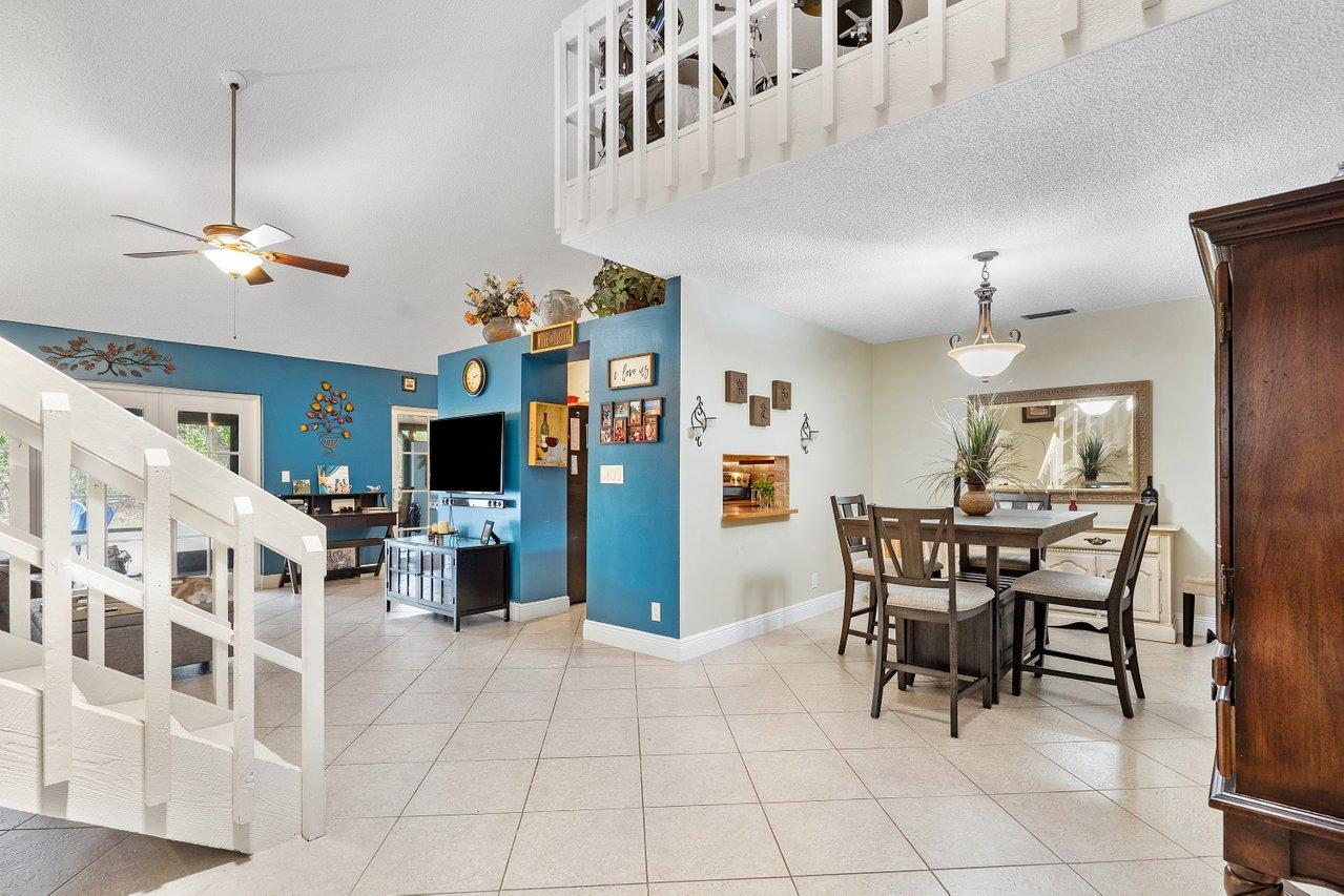 6850 Northwest 2nd Avenue, Unit 31 Boca Raton, FL 33487 - Photo 17 of 33 Dining Rm/Living Rm