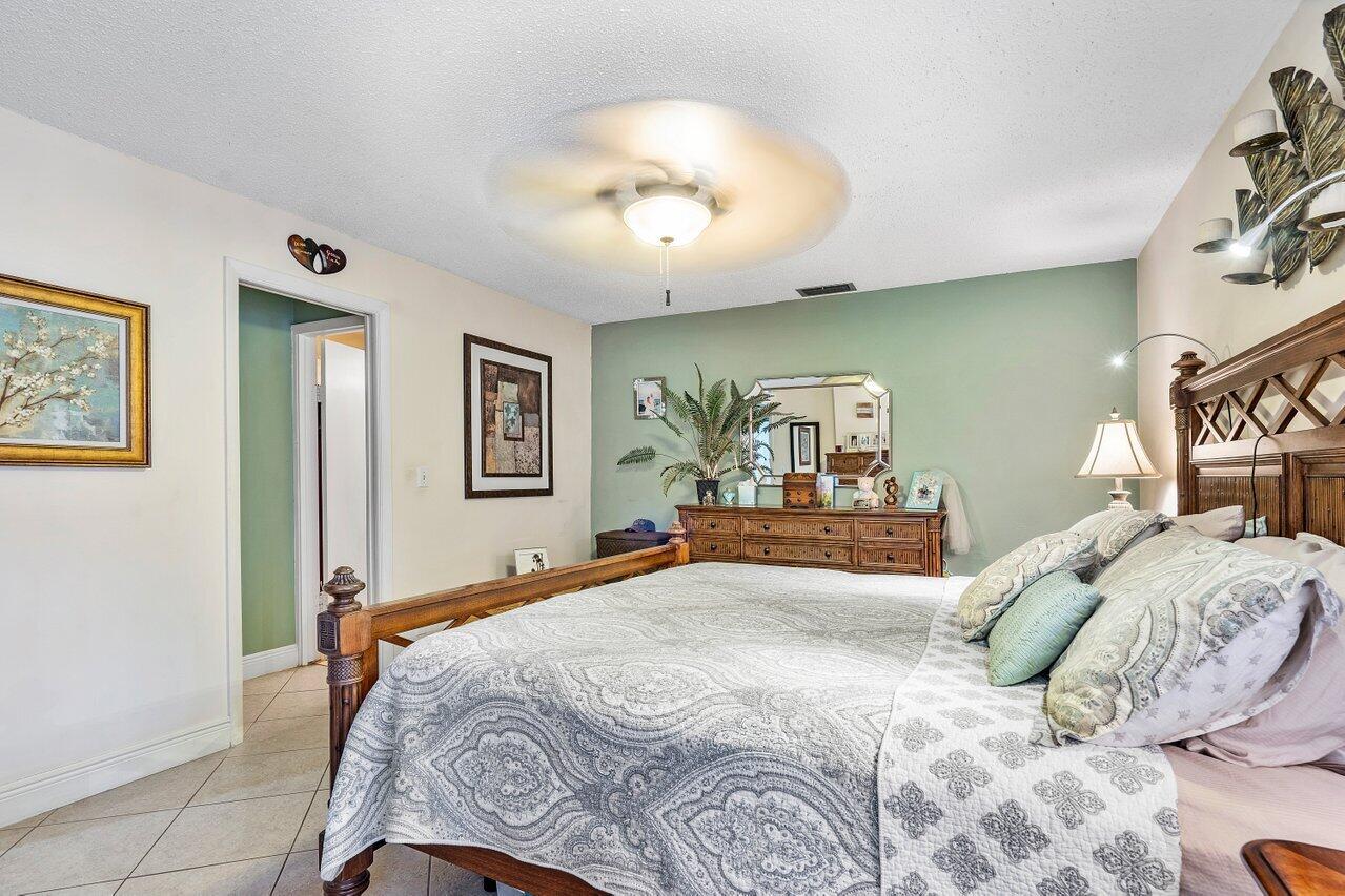 6850 Northwest 2nd Avenue, Unit 31 Boca Raton, FL 33487 - Photo 19 of 33 Master Suite-1st Flr