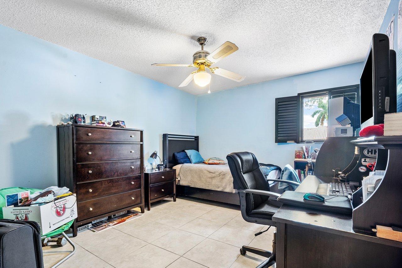 6850 Northwest 2nd Avenue, Unit 31 Boca Raton, FL 33487 - Photo 31 of 33 Bedroom #3