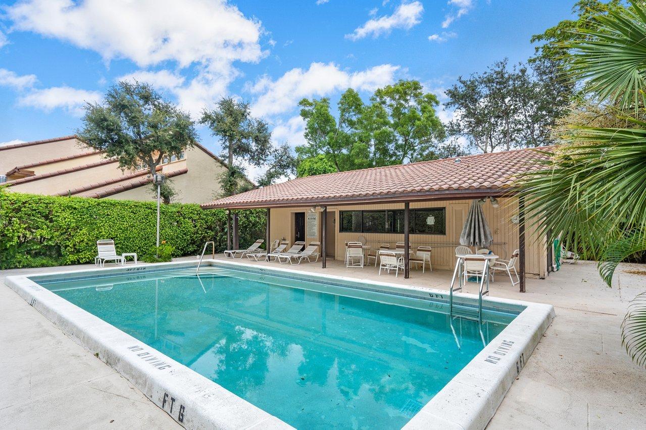 6850 Northwest 2nd Avenue, Unit 31 Boca Raton, FL 33487 - Photo 33 of 33 Community Pool