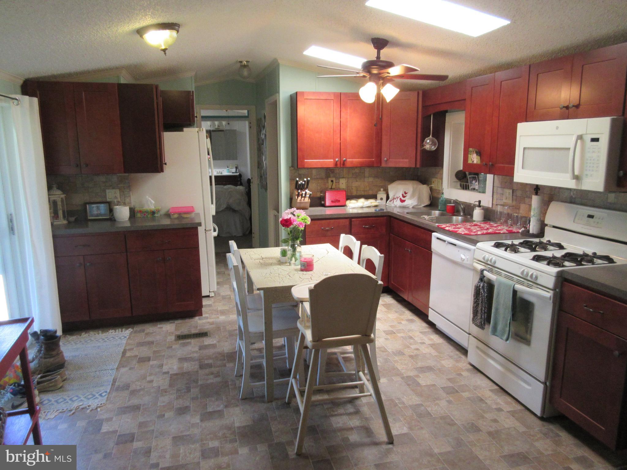 33 Spring Hill Road Bernville, PA 19506 - Photo 9 of 26 Kitchen