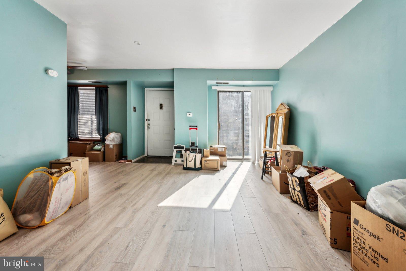 1004 Timber Creek Road Clementon, NJ 08021 - Photo 14 of 24 a living room with furniture
