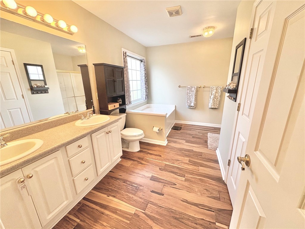 505 Canebrake Drive Anderson, SC 29621 - Photo 14 of 24 Primary Bathroom