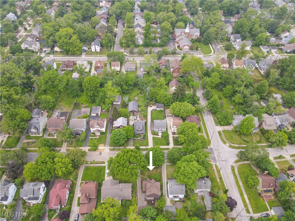 2431 Queenston Road Cleveland, OH 44118 - Photo 30 of 31