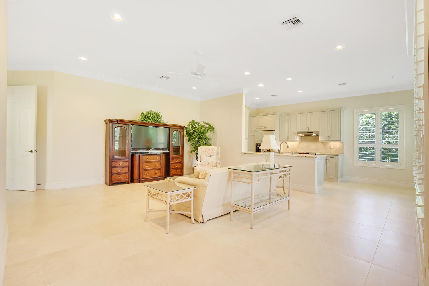 1900 Northwest 25th Street Boca Raton, FL 33431 - Photo 23 of 29 Gust house living room