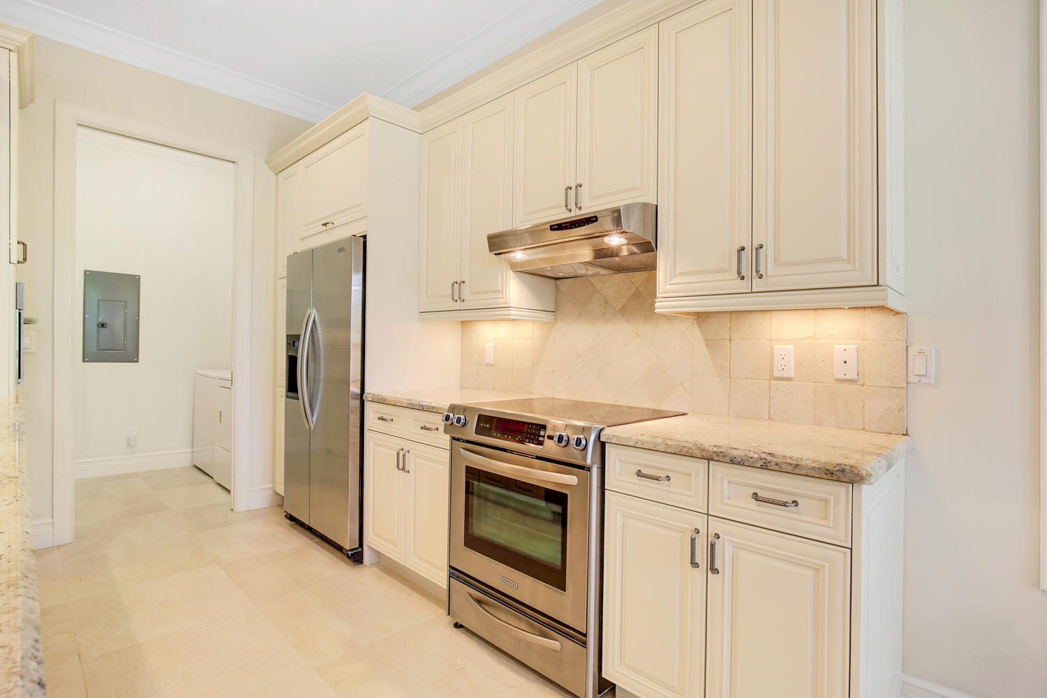 1900 Northwest 25th Street Boca Raton, FL 33431 - Photo 25 of 29 Guest house kitchen