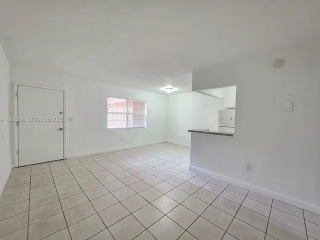 $1,875 | 1330 West 54th Street, Unit 108C, Hialeah, FL 33012