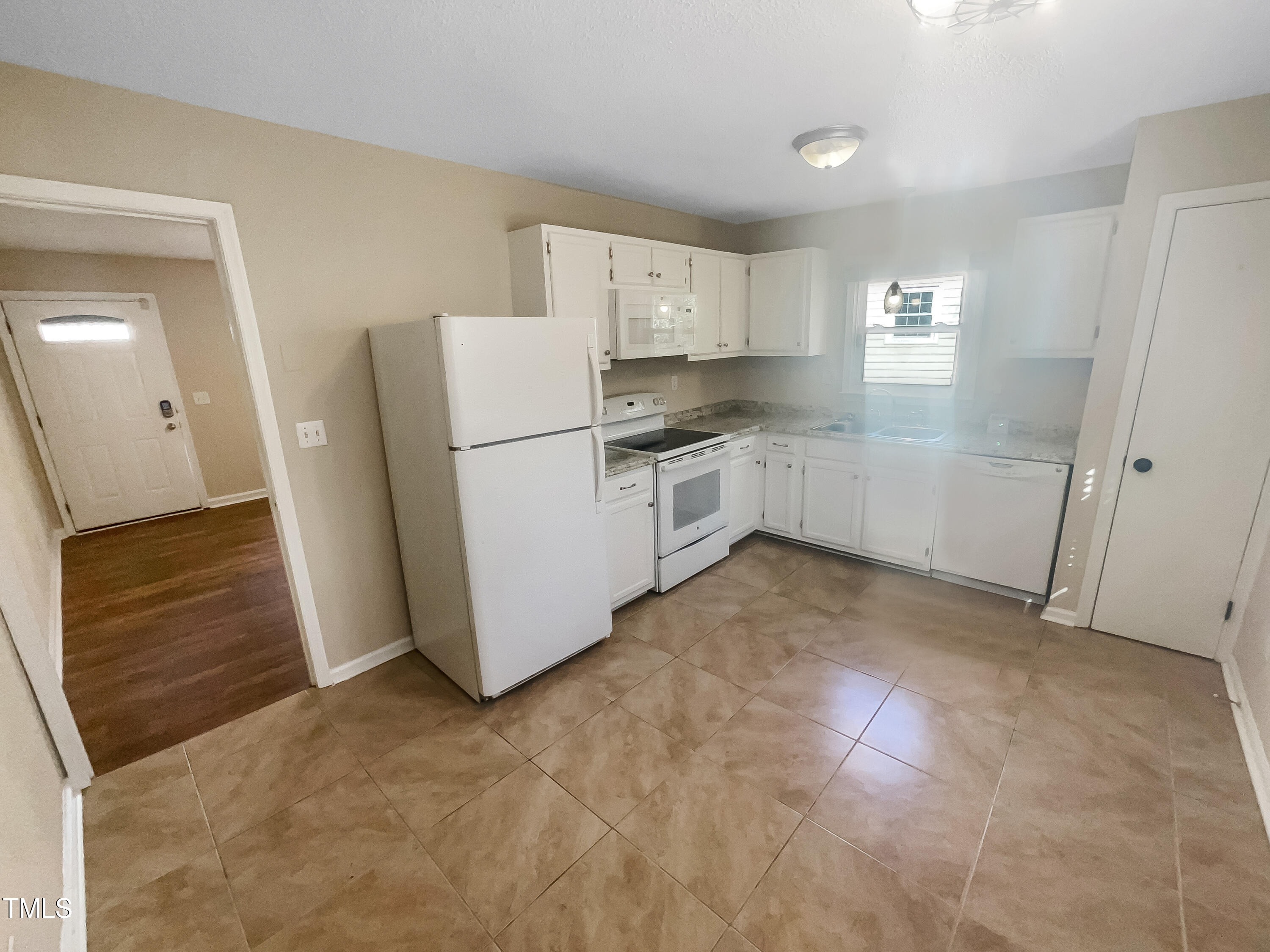 7553 Stuart Drive Raleigh, NC 27615 - Photo 7 of 20 photo_07