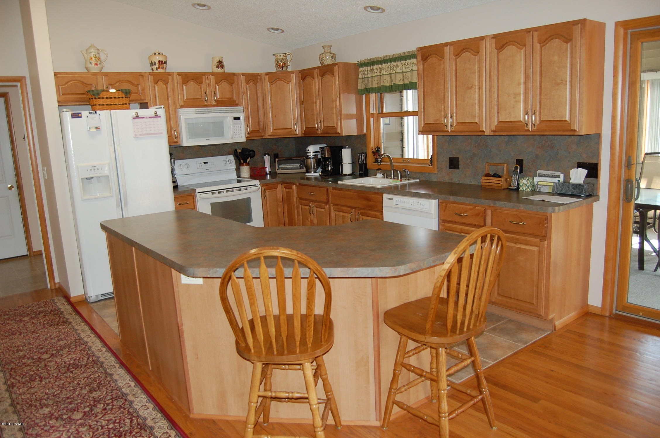 508 Maple Ridge Drive Hawley, PA 18428 - Photo 6 of 20 kitchen