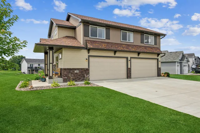 $460,000 | 7880 Gunner Drive, Clear Lake, MN 55319