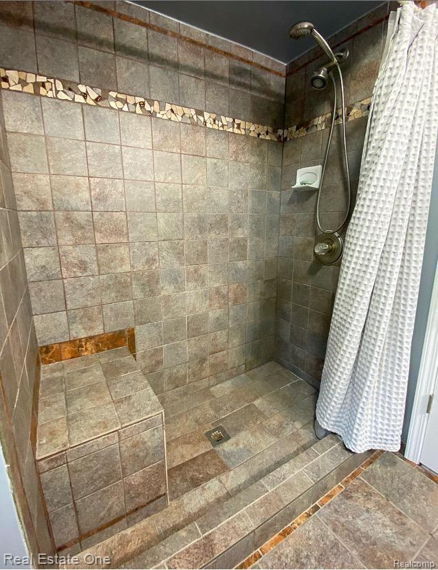 100 North Conklin Road Lake Orion, MI 48362 - Photo 10 of 36 conklin43 - Copy.jpg