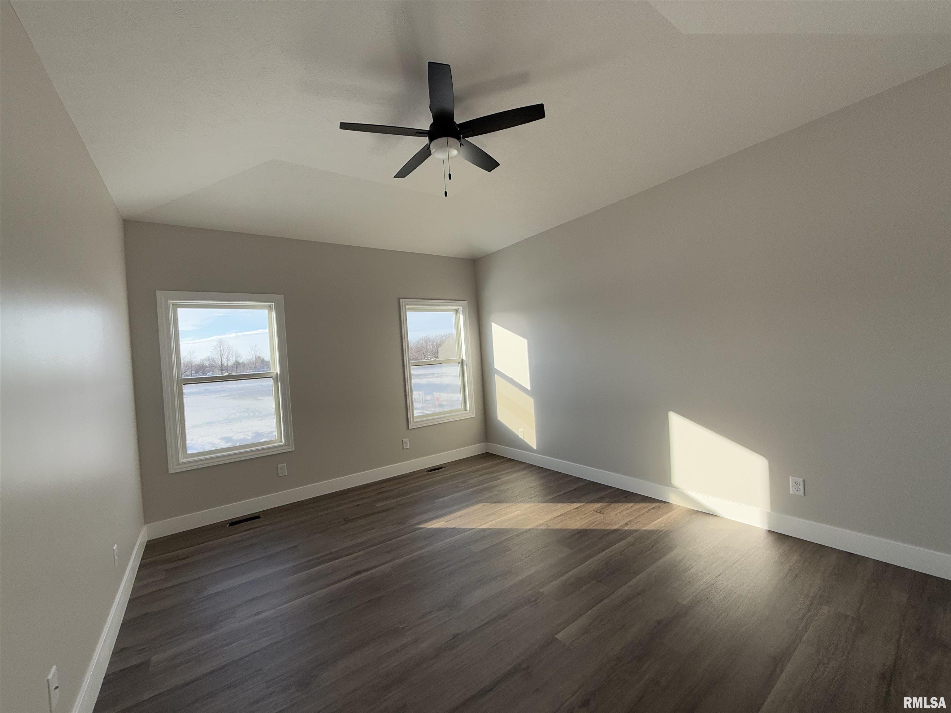 1603 Blenheim Drive Springfield, IL 62711 - Photo 13 of 21