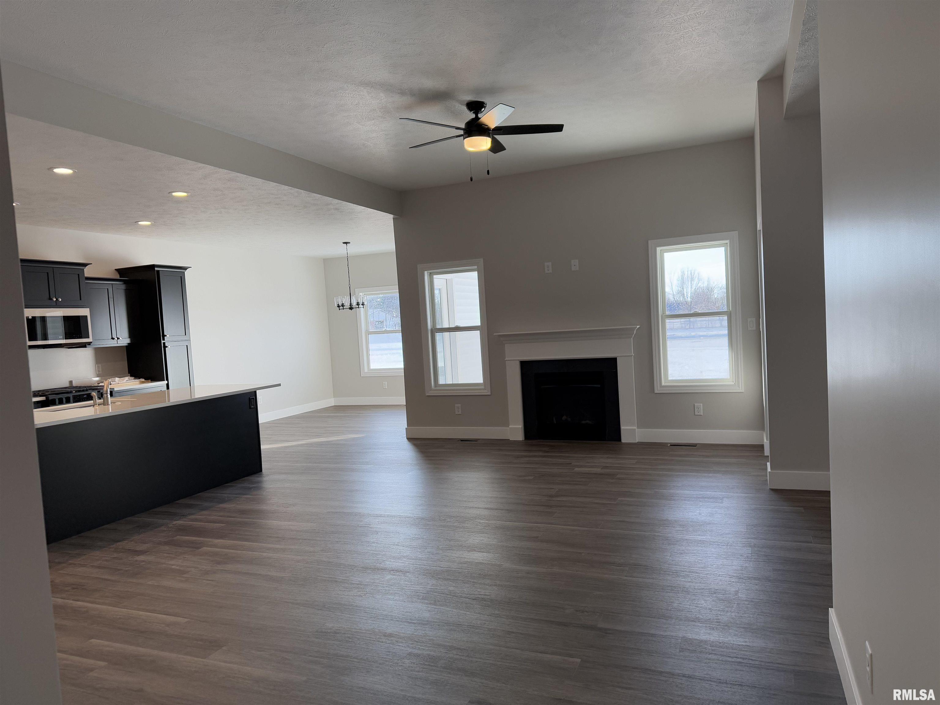 1603 Blenheim Drive Springfield, IL 62711 - Photo 4 of 21