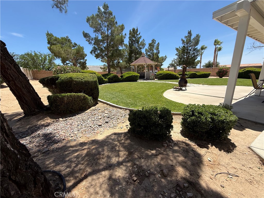 19581 Powhatan Road Apple Valley, CA 92308 - Photo 9 of 80