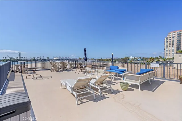 $888,000 | 1 3rd Place, Unit 2, Long Beach, CA 90802