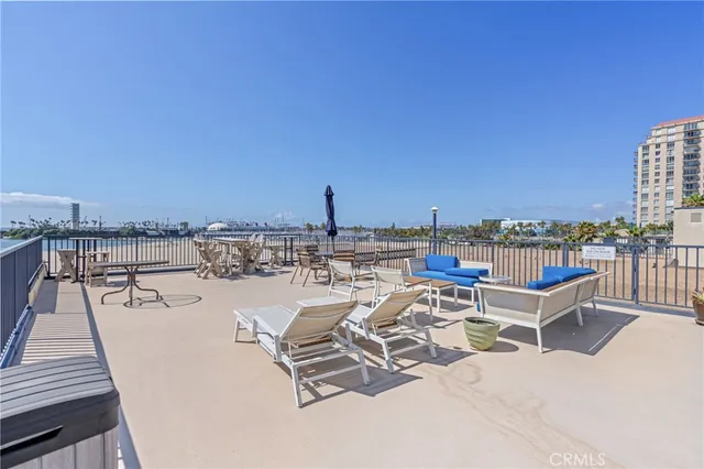 $888,000 | 1 3rd Place, Unit 2, Long Beach, CA 90802