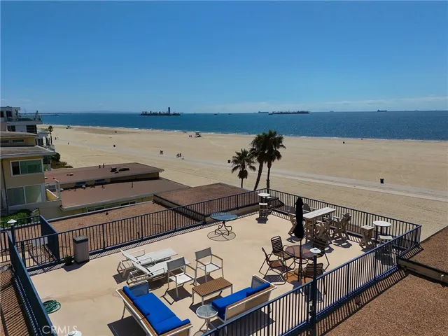 $888,000 | 1 3rd Place, Unit 2, Long Beach, CA 90802