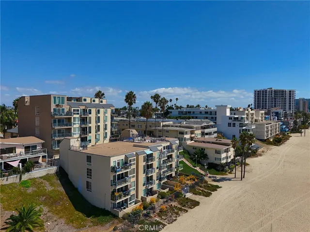 $888,000 | 1 3rd Place, Unit 2, Long Beach, CA 90802