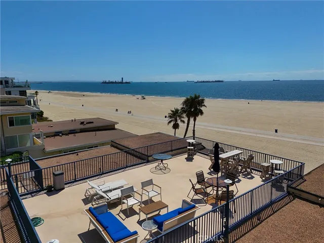 $888,000 | 1 3rd Place, Unit 2, Long Beach, CA 90802