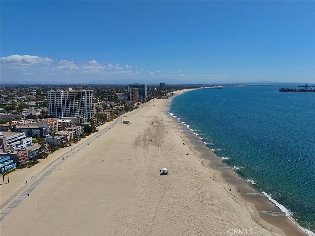 1 3rd Place, Unit 2 Long Beach, CA 90802 - Photo 40 of 40 a view of a ocean view