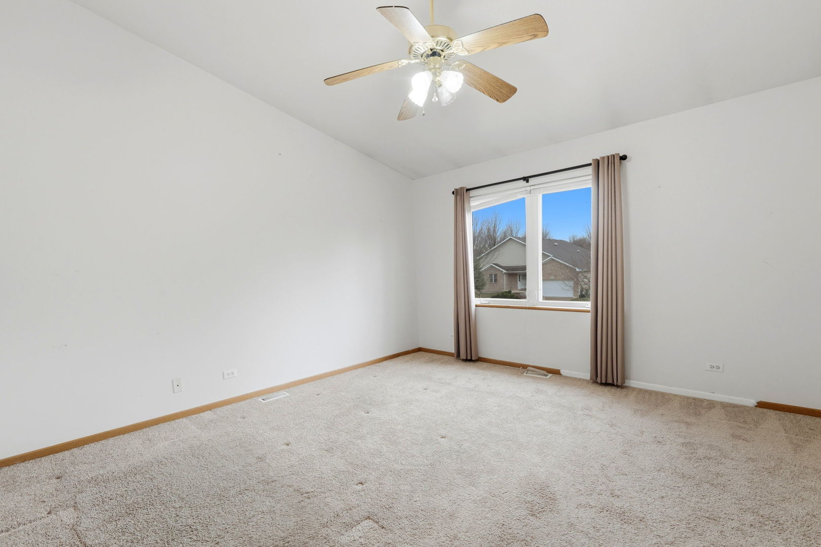 688 Elizabeth Street, Unit 688 Maple Park, IL 60151 - Photo 13 of 33