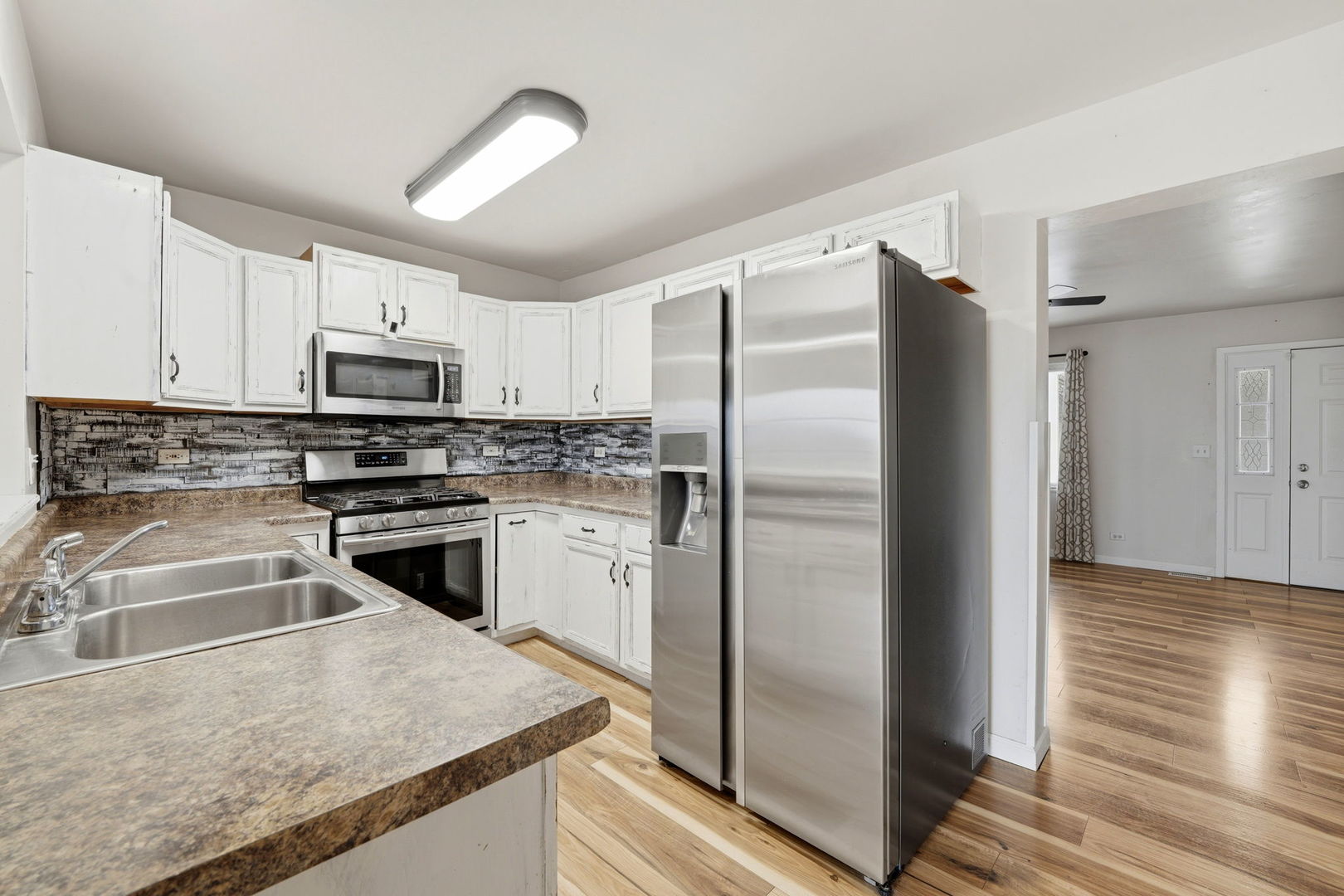 688 Elizabeth Street, Unit 688 Maple Park, IL 60151 - Photo 7 of 33