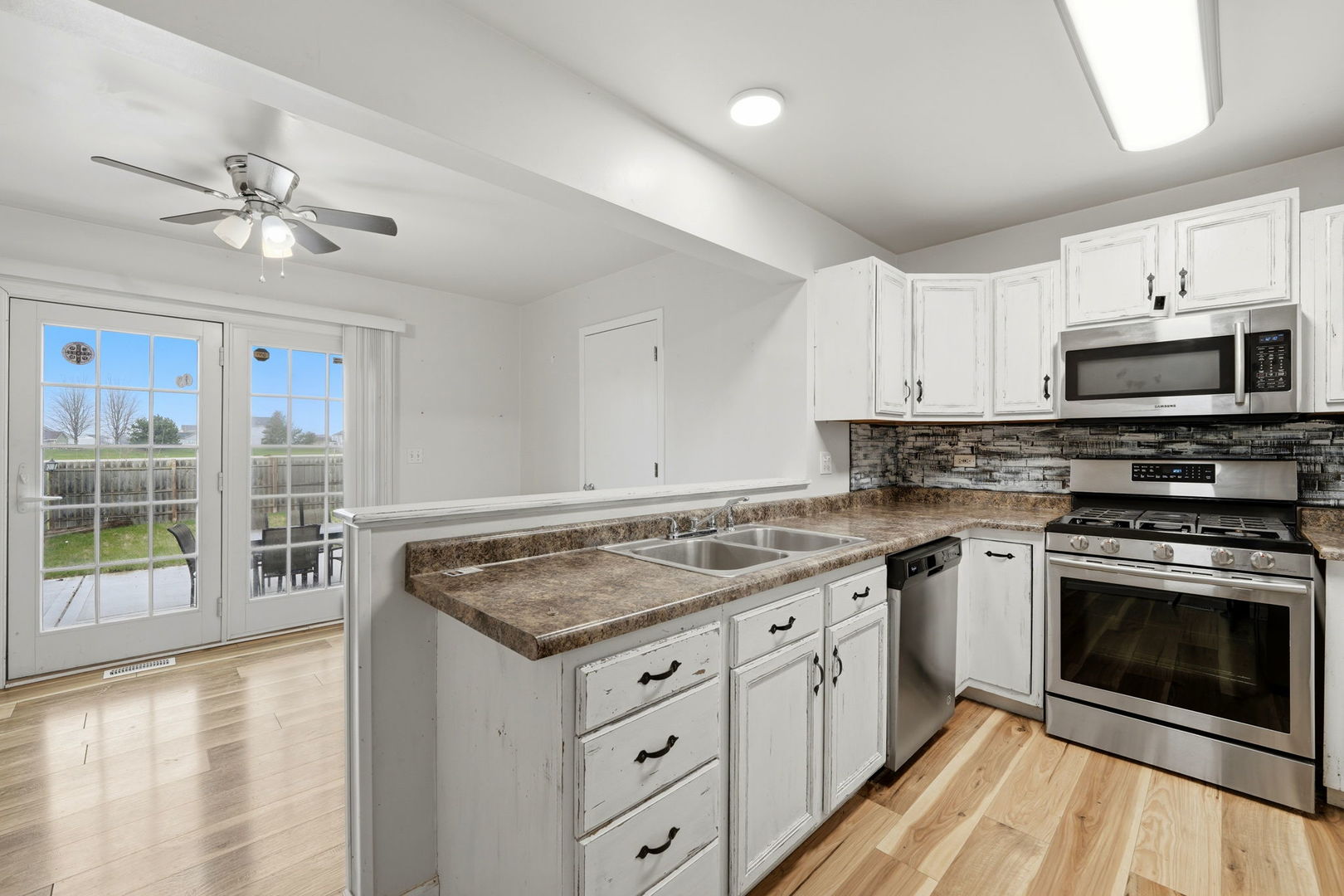 688 Elizabeth Street, Unit 688 Maple Park, IL 60151 - Photo 8 of 33
