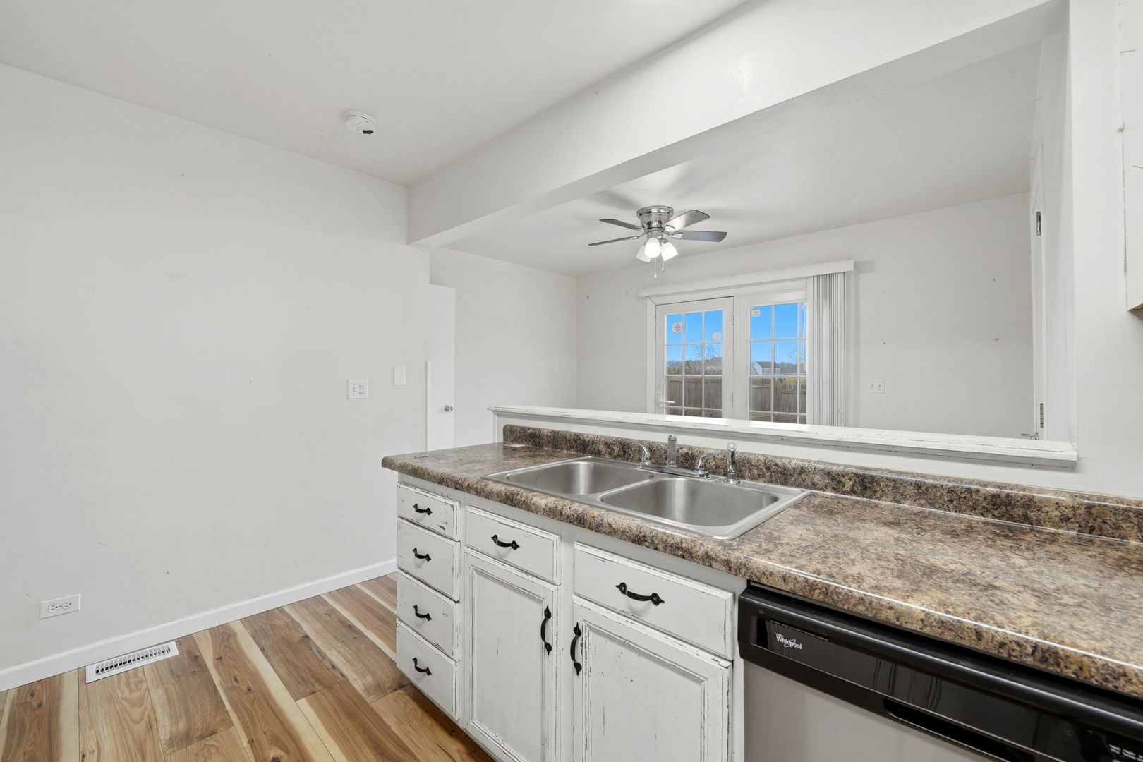 688 Elizabeth Street, Unit 688 Maple Park, IL 60151 - Photo 9 of 33