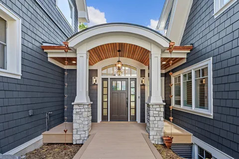 $2,995,000 | 5325 Edsall Road, Mound, MN 55364