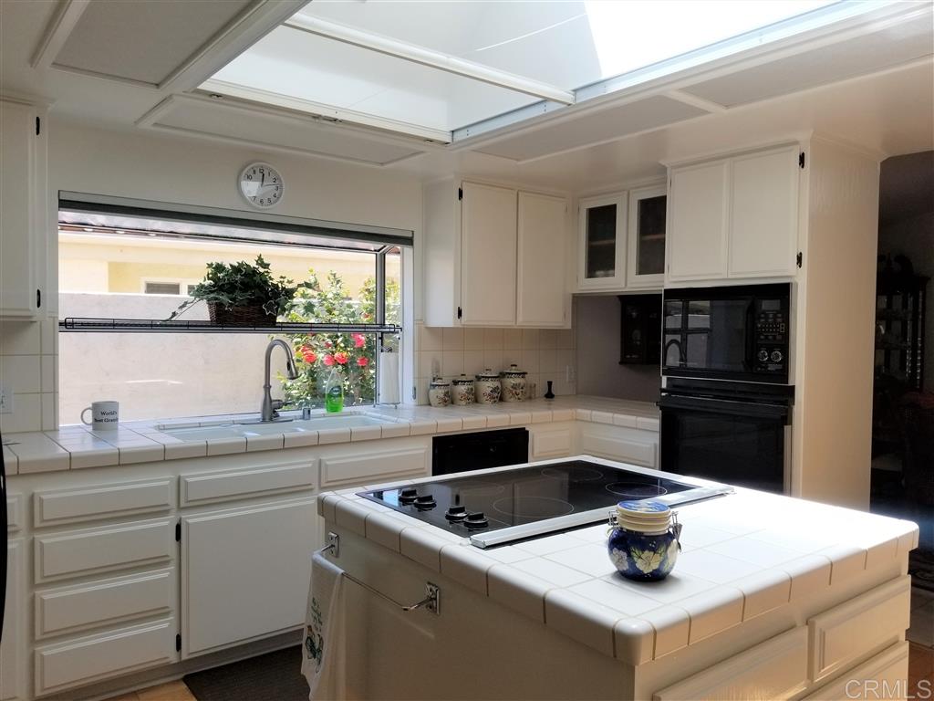 1050 Ridge Heights Drive Fallbrook, CA 92028 - Photo 4 of 25 Gallery Image 4