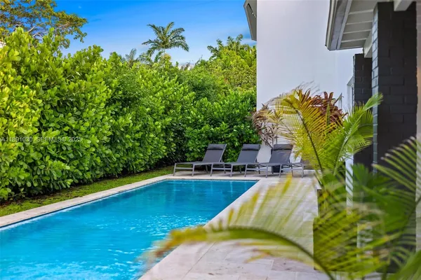 $17,000 | 1651 Southwest 13th Avenue, Miami, FL 33145