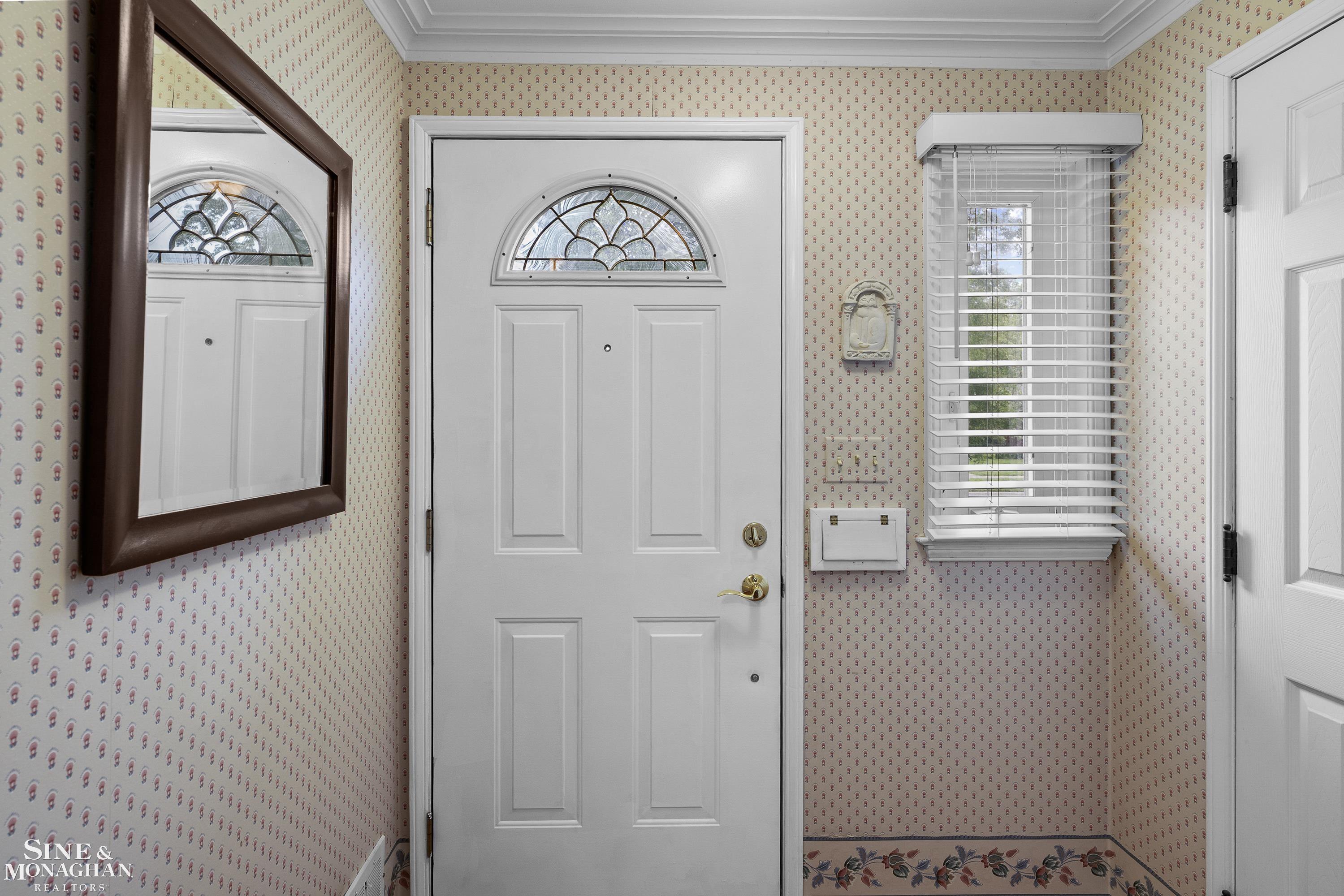 1427 North Renaud Road Grosse Pointe, MI 48236 - Photo 3 of 52 50175423-a2208317-f906-4850-9d24-07f23b5f99eb.JPG