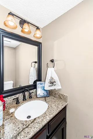 $130,000 | 10062 Jefferson Highway, Unit B, Baton Rouge, LA 70809