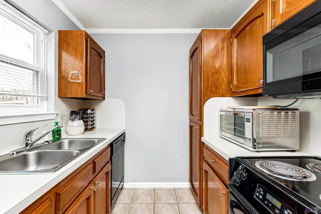 $130,000 | 10062 Jefferson Highway, Unit B, Baton Rouge, LA 70809