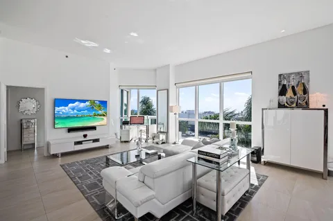 $1,325,000 | 101 South Fort Lauderdale Beach Boulevard, Unit 607, Fort Lauderdale, FL 33316