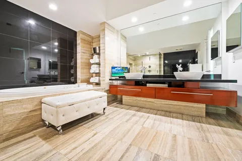 $1,325,000 | 101 South Fort Lauderdale Beach Boulevard, Unit 607, Fort Lauderdale, FL 33316