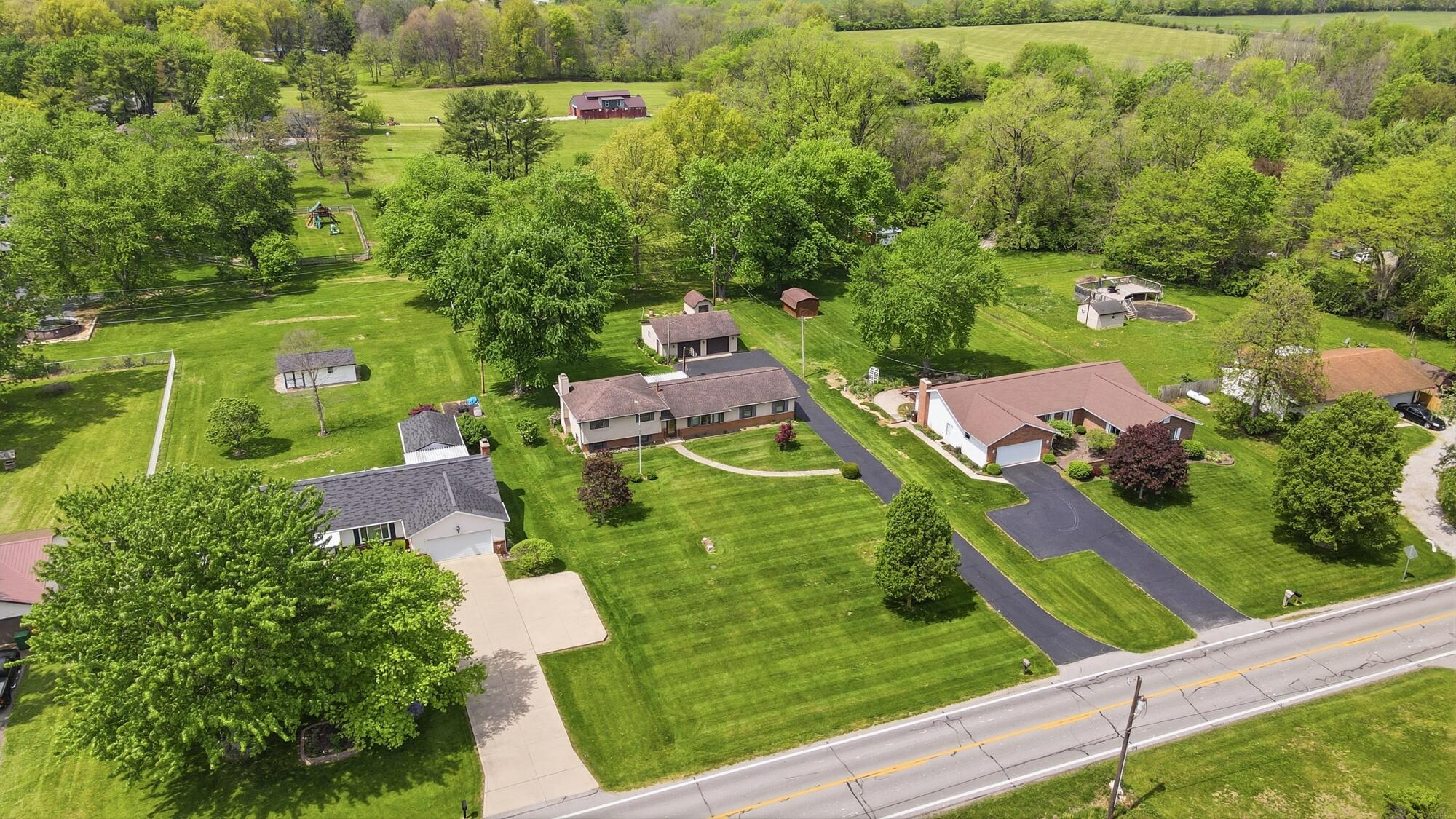 9661 Welch Road Orient, OH 43146 - Photo 3 of 55