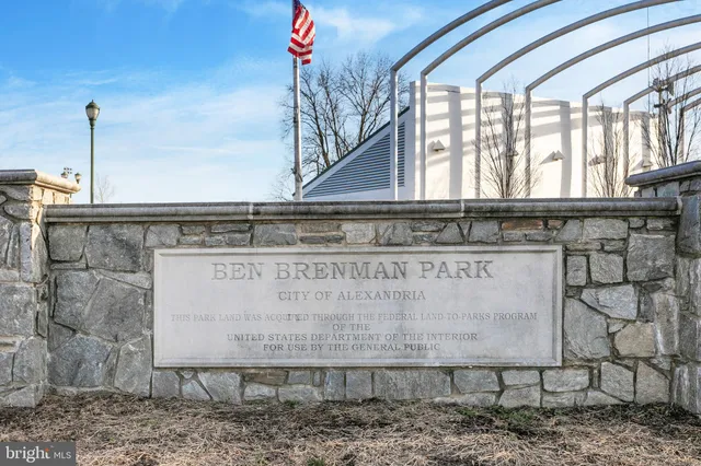 a close up of a street sign