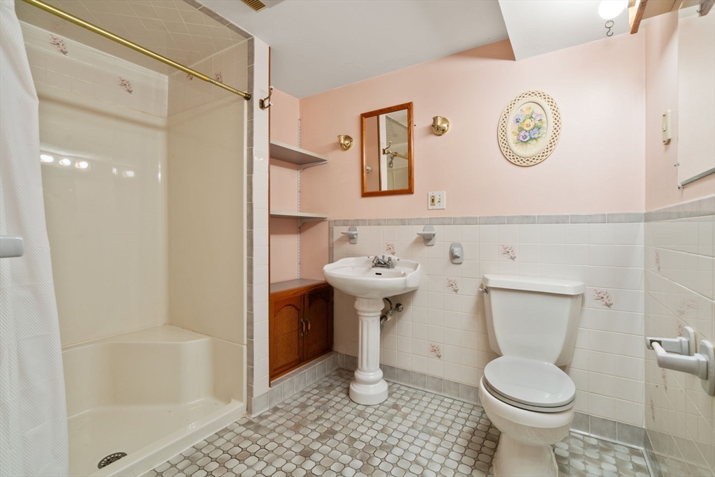 30 Oak Hill Road Waltham, MA 02451 - Photo 29 of 35 Gallery Image 29