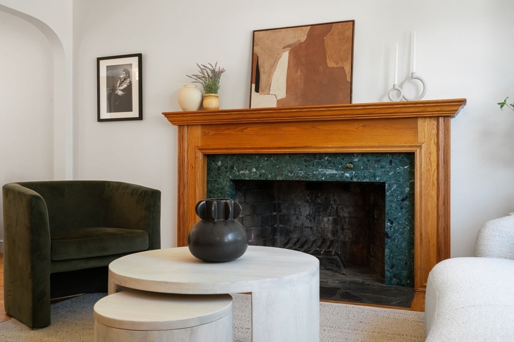 30 Oak Hill Road Waltham, MA 02451 - Photo 5 of 35 Gallery Image 5