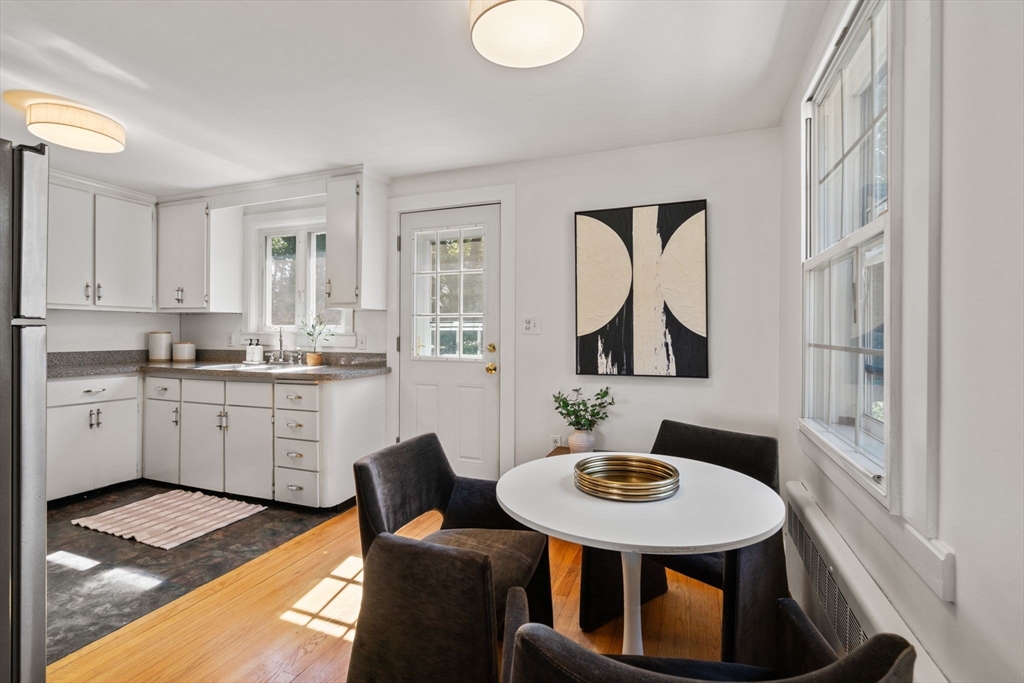 30 Oak Hill Road Waltham, MA 02451 - Photo 10 of 35 Gallery Image 10